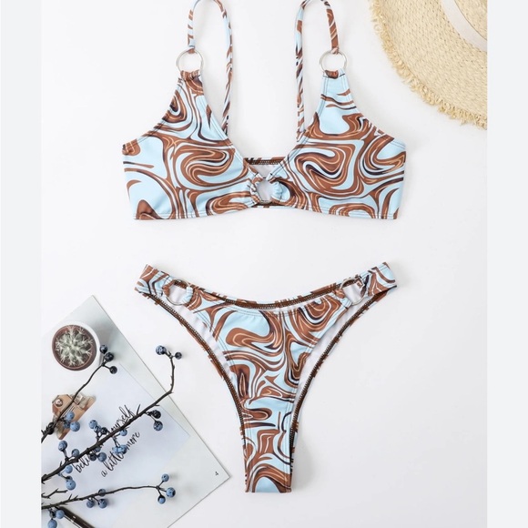 Other - 🔥🔥🔥🔥 Stunning Swirl Pattern Bikini Set